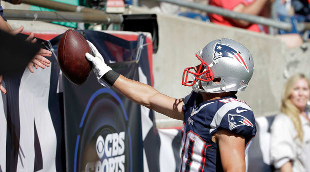 Tedy Bruschi jokes 'one of the most regretful' moments of his career may  have helped a young Tom Brady keep his job