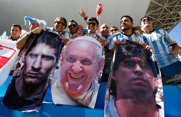 Argentina National Team Jersey Autographed By Diego Maradona To Help  Underprivileged People In Buenos Aires