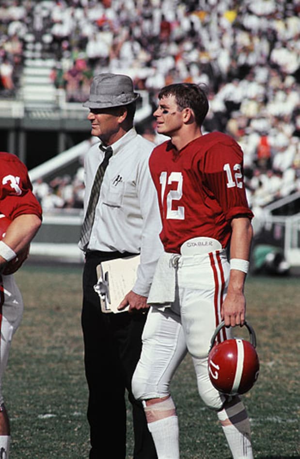 Dec. 18, 1978: Oakland Raiders quarterback Ken Stabler walks off