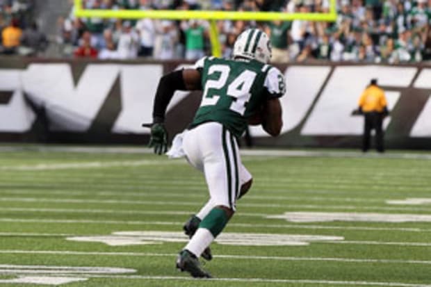 NY Jets at Miami Dolphins: Gang Green's rush defense will be put to the  test against Reggie Bush – New York Daily News