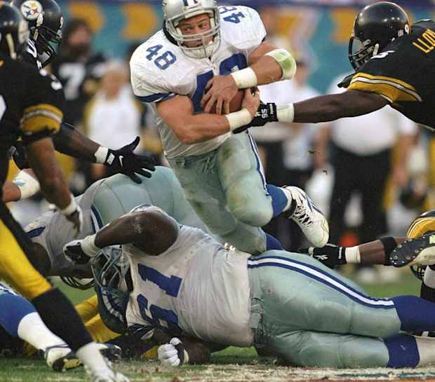 Fullback Daryl Johnston of the Dallas Cowboys in action during a game  News Photo - Getty Images