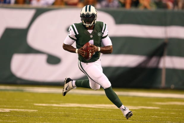 Ex-Eagles and Jets QB Michael Vick admits he wasn't living in