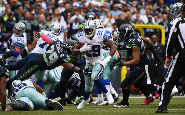 Highlight] Adam Vinatieri runs down Herschel Walker for a textbook