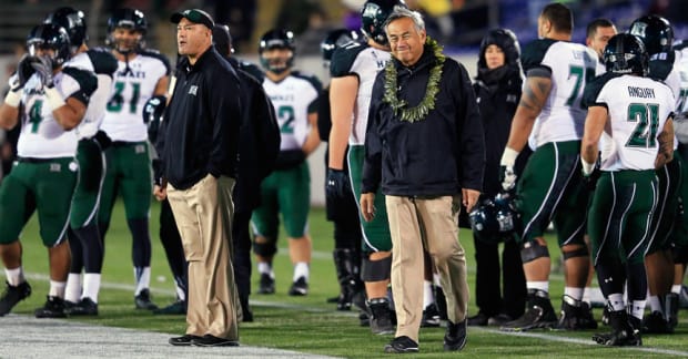 Hawaii DOE  Farrington High students visited by alumnus and NFL great  Jesse Sapolu