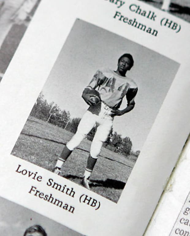 The small town kid to the big game: Lovie Smith's Tulsa journey, Sports