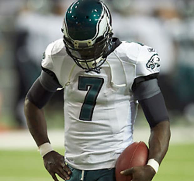 Sunday Night Football: Michael Vick Injured; Falcons Defeat Eagles, 35-31 