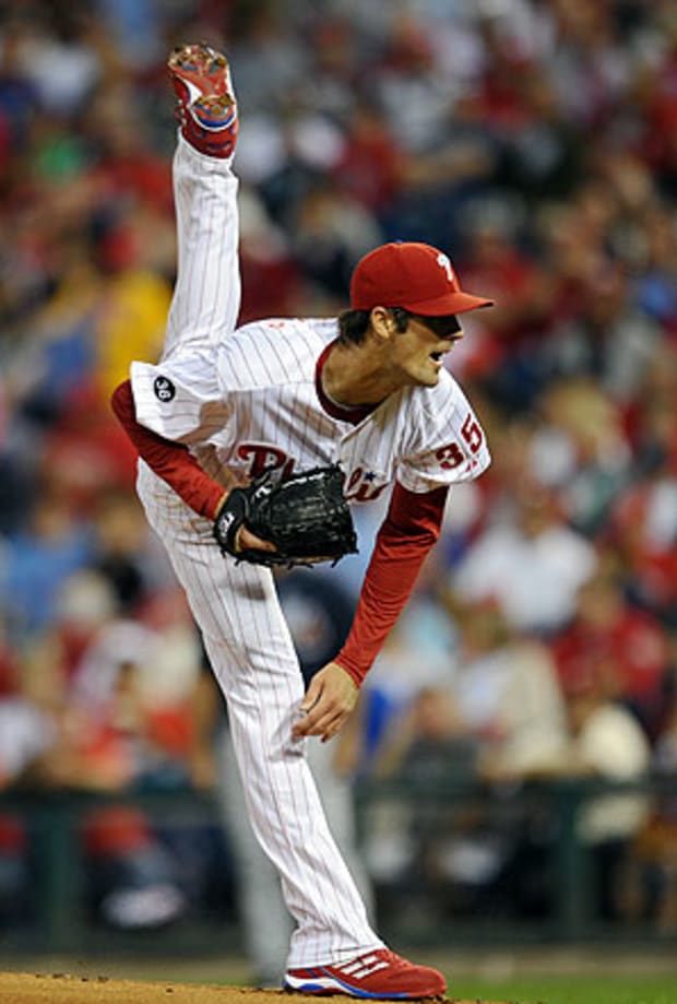 Cole Hamels Advertises Himself to the Yankees by Beating Them