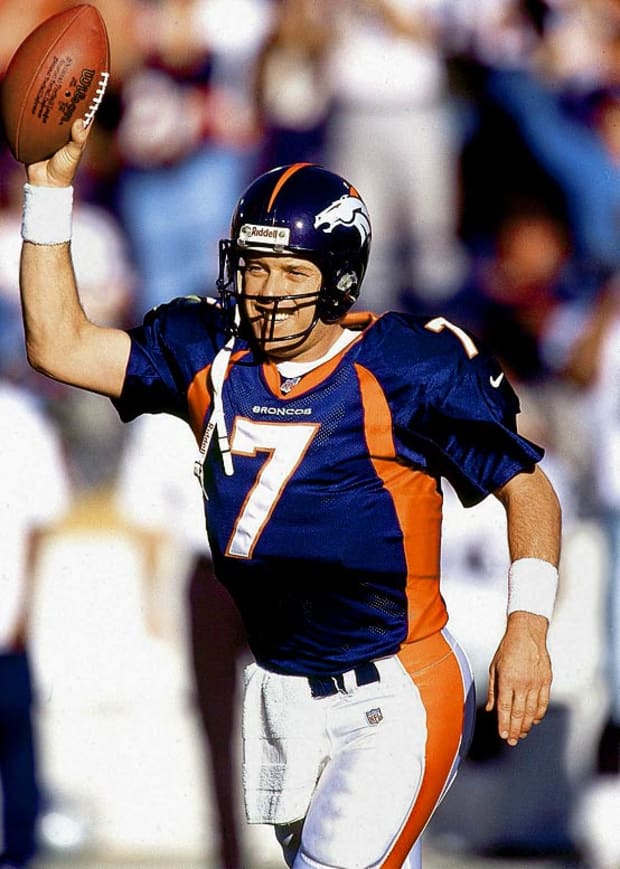 Ken Lanier, Offensive Tackle for the Denver Broncos blocks Burt News  Photo - Getty Images