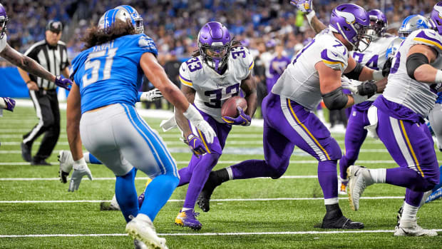 Vikings' Dalvin Cook switches to No. 4 jersey: 'That number means a lot to  me' - Sports Illustrated Minnesota Vikings News, Analysis and More