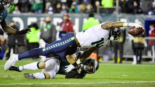 12 Flag Raiser Interview - Seahawks Legend K.J. Wright 