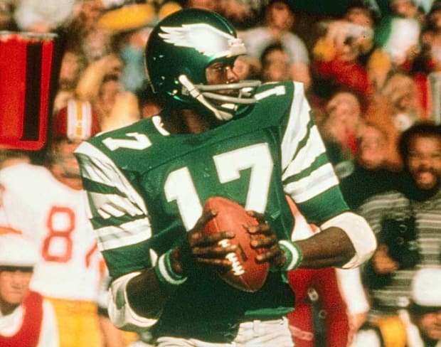 Former Philadelphia Eagles great WR Harold Carmichael Goes into