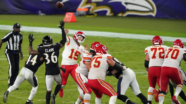 Joe Burrow Has Simple Message About KC Chiefs-Cincinnati Bengals Banter -  Sports Illustrated Kansas City Chiefs News, Analysis and More