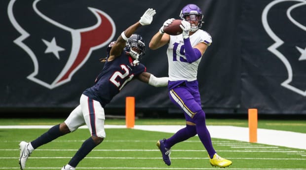 vikesinsider on X: Justin Jefferson rocking an Adam Thielen T-Shirt in  warmups 