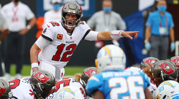 Tom Brady, Buccaneers flip the script with critical win over Panthers