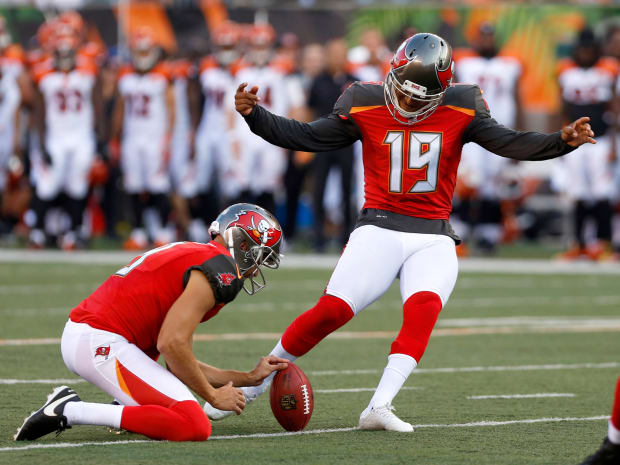 Roberto Aguayo: Patriots sign kicker to practice squad - Sports Illustrated