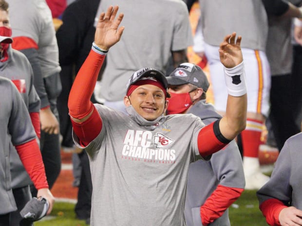 Mahomes vs. Brady: Did Pat Just Take the Torch From TB12?