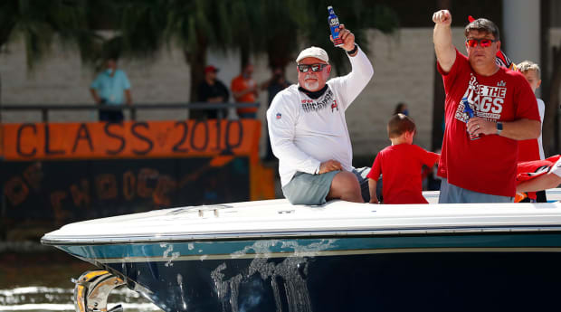 Buccaneers Super Bowl parade: Tom Brady combine t-shirts worn