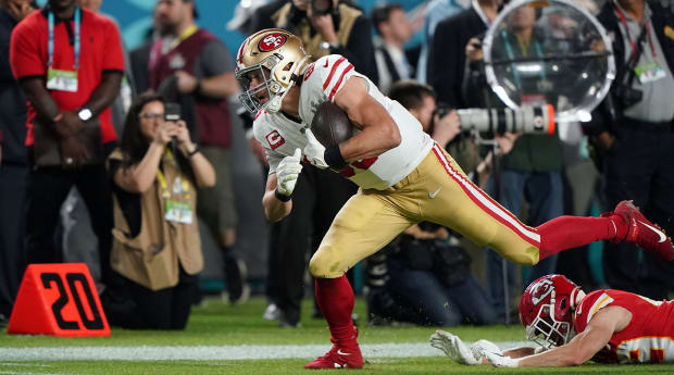 George Kittle of the San Francisco 49ers Is One of Many Residents Without  Power - The New York Times