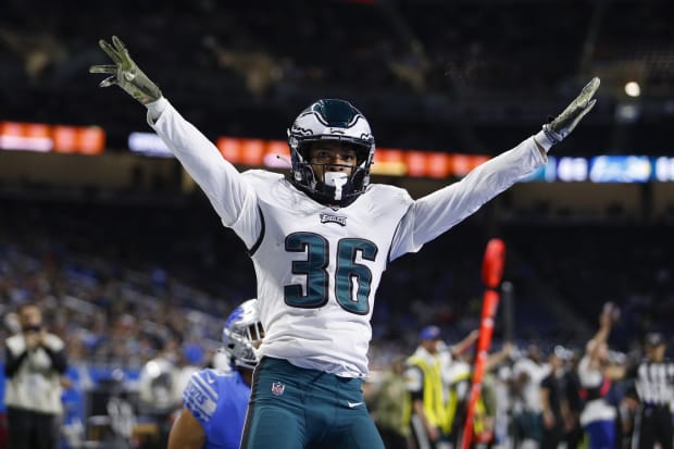 Eagles' CB Darius Slay honored with high school jersey during youth  football camp in his hometown