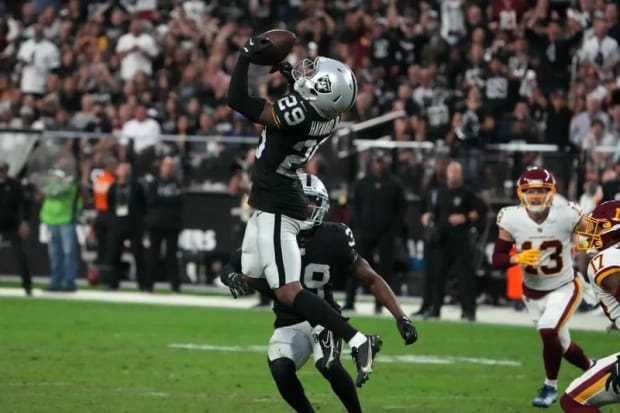 Falcons acquire former USC WR Edwards from Raiders - The Sumter Item