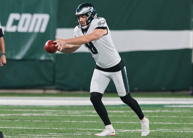 Eagles make 1st practice squad elevations of the season