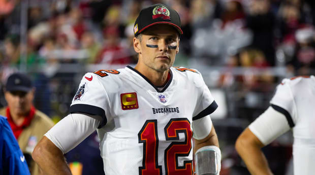 Tom Brady throws for 351 yards, Bucs beat Falcons 21-15 – KTSM 9 News