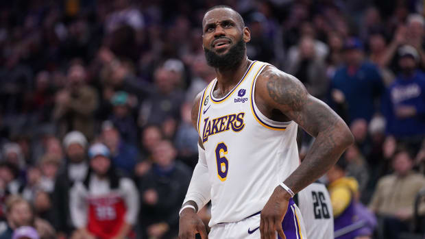 Lakers' Biggest Needs at 2022 NBA Trade Deadline