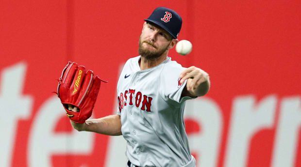 Chris Sale cleared to pitch in Red Sox spring training game Monday