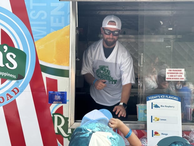 Philadelphia Eagles - Kelce brothers charity event #seaislecity #ocean