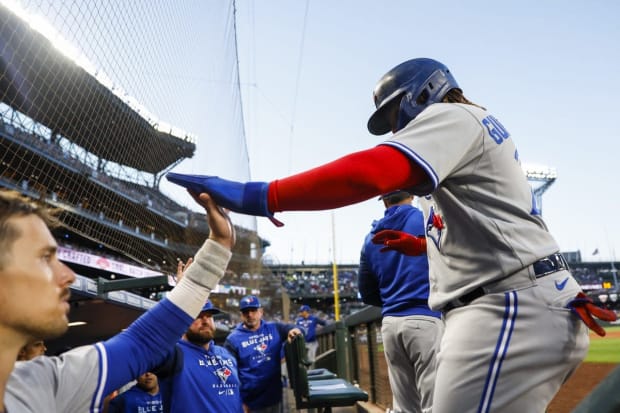 Kirk returns to Blue Jays lineup against Phillies as designated hitter