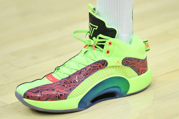 Basketball Shoe with Jordan Brand 