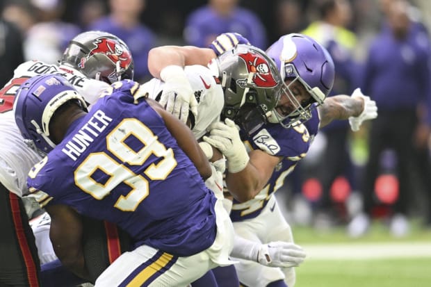 NFL on TV today: Minnesota Vikings vs. Tampa Bay Buccaneers live stream, TV  channel, time, how to watch, Athlon Sports