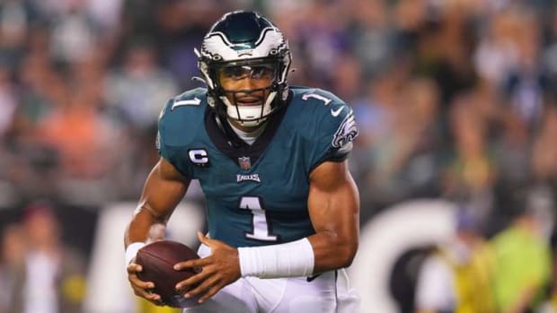 Eagles at Buccaneers time: TV, streaming, key matchups, odds, pick for  Jalen Hurts vs. Baker Mayfield on 'MNF' 