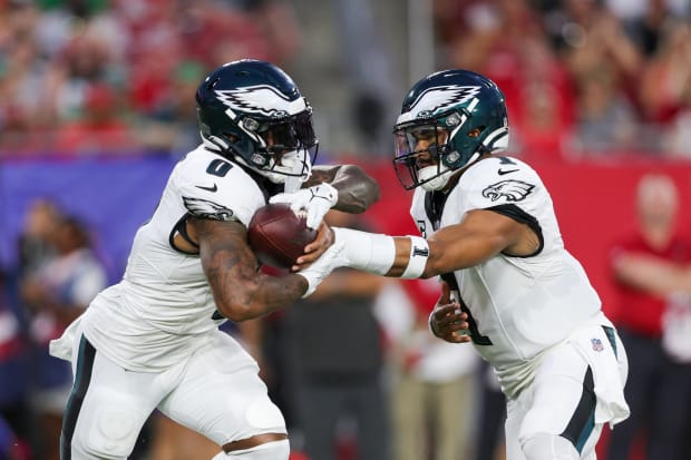 Philadelphia Eagles, D'Andre Swift Move 'Swiftly' Through Tampa Bay  Buccaneers - Sports Illustrated Philadelphia Eagles News, Analysis and More