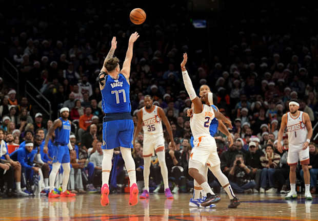 Power Rankings Luka Doncic S Christmas Day Dominance Helps Mavs Jump Two Spots Dfw Pro Sports