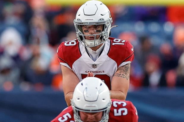 Rachaad White player prop bets for Buccaneers vs. Cardinals, Week 16