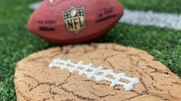 Super Bowl party ideas, decorations, games, serveware - Sports Illustrated