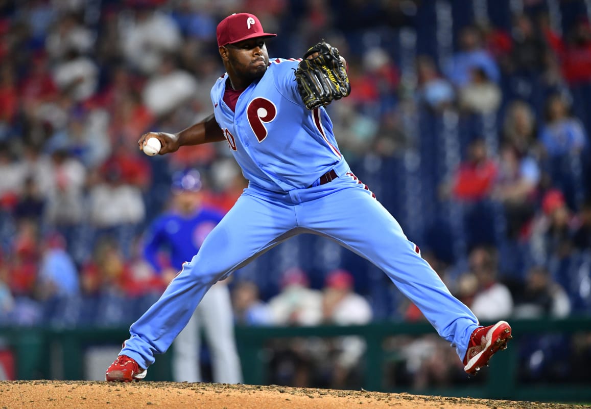Hector Neris Signs One-Year, $9M Contract with Chicago Cubs - BVM Sports