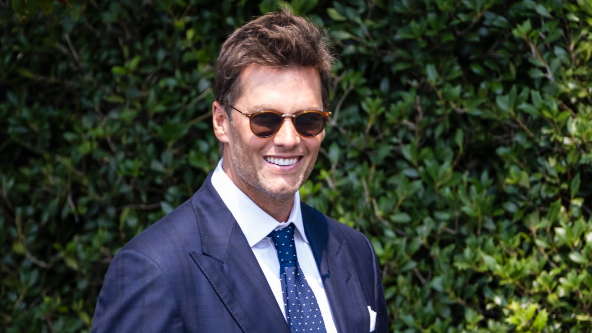 Tom Brady Gushes Over ‘Incredible’ Greg Olsen Amid Fox Booth Takeover Plans