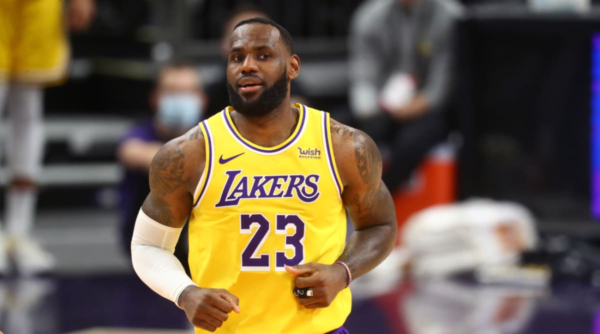 Lakers' 'Others' Lend LeBron James a Hand - The New York Times