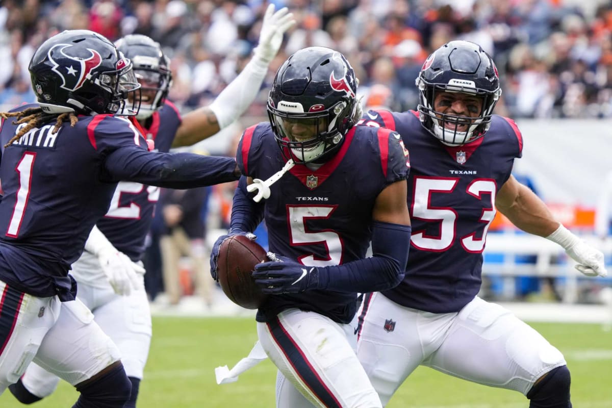 Texans safety Jalen Pitre “in good spirits,' day to day as he recovers from  bruised lung, not practicing yet