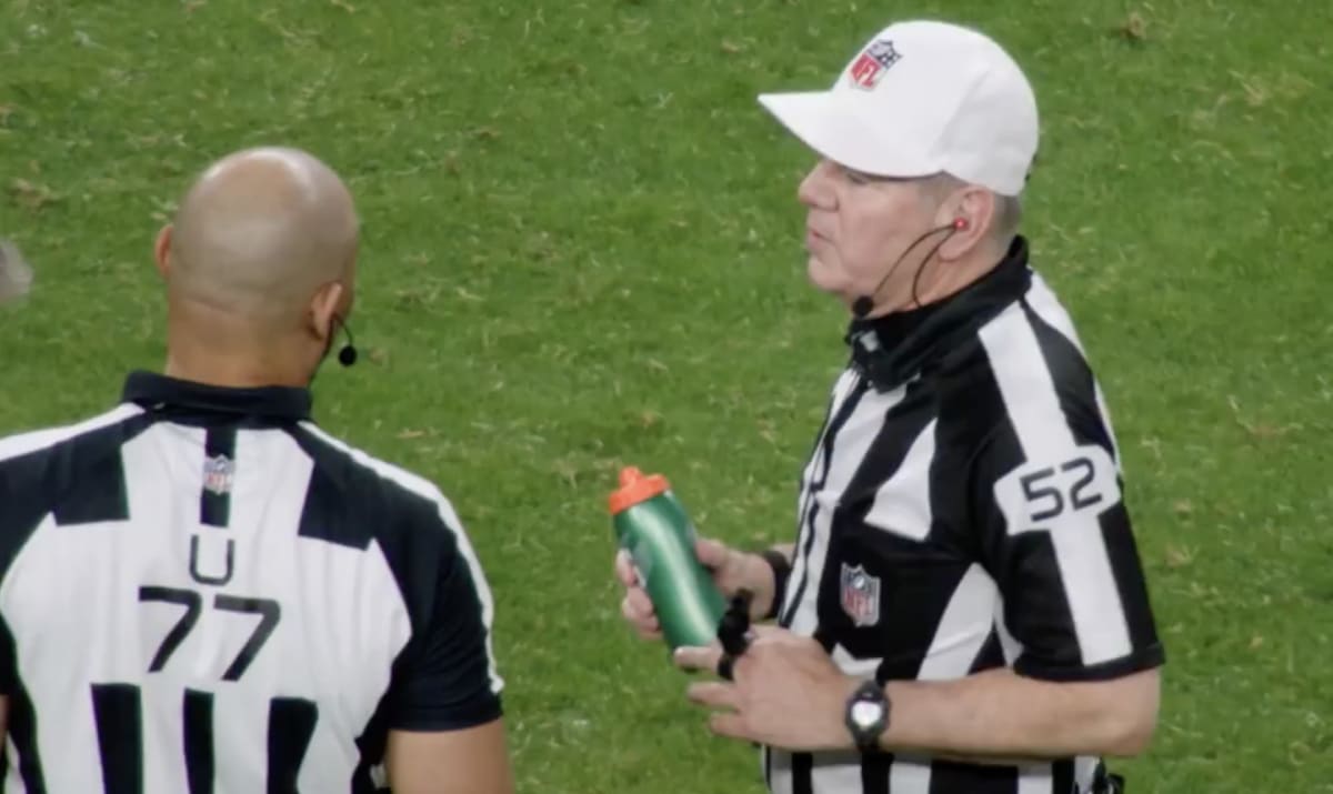Mics Caught Super Bowl Refs Praising Patrick Mahomes Before Game-Saving Play by Chiefs