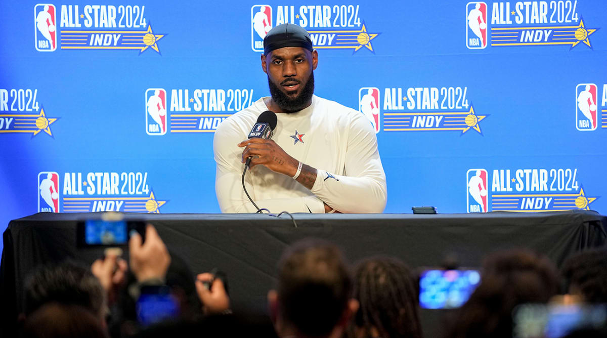 LeBron James Shared a Heartwarming Moment With a Reporter Ahead of All ...