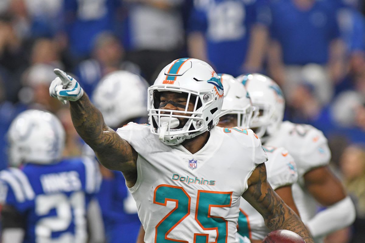 3 Reasons Colts Should Sign Dolphins All-Pro Defender