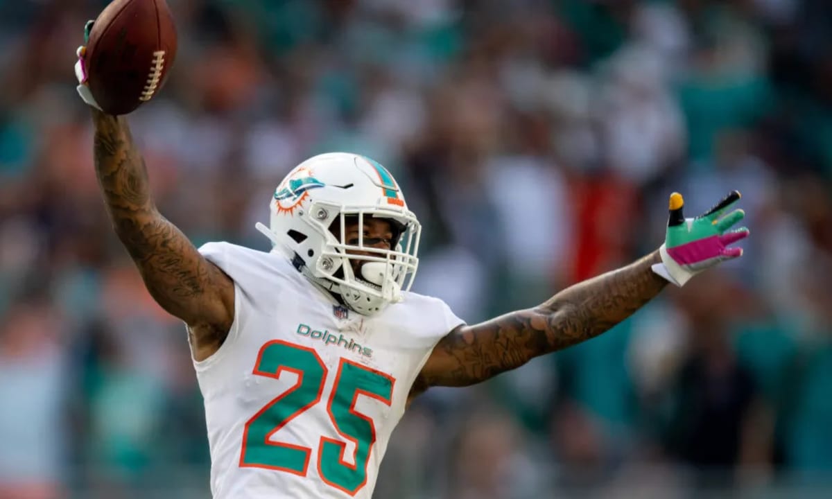 Could Rams Sign Xavien Howard After He Is Cut by Dolphins?