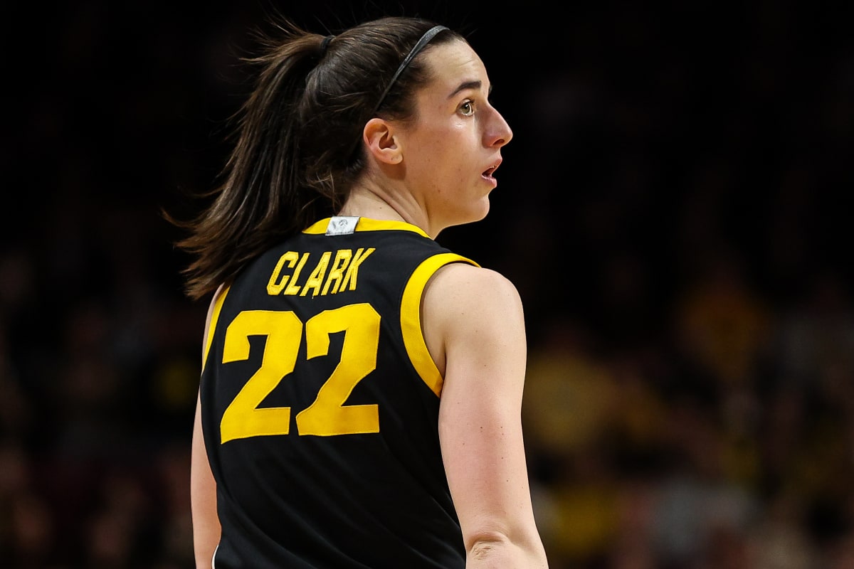 Iowa’s Caitlin Clark Announces Decision to Enter 2024 WNBA Draft WKKY