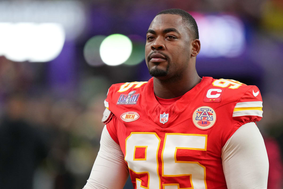 Chris Jones and Chiefs Agree to Record FiveYear Contract, per Report