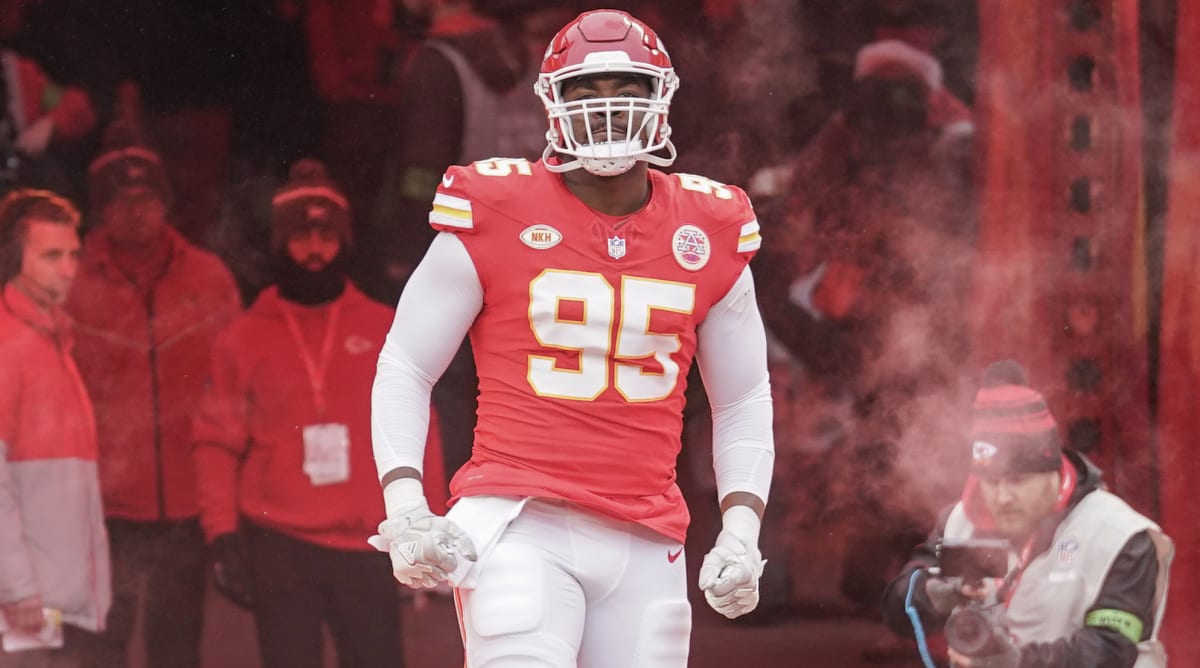 Re-Signing Chris Jones Signals Chiefs’ Three-Peat Quest