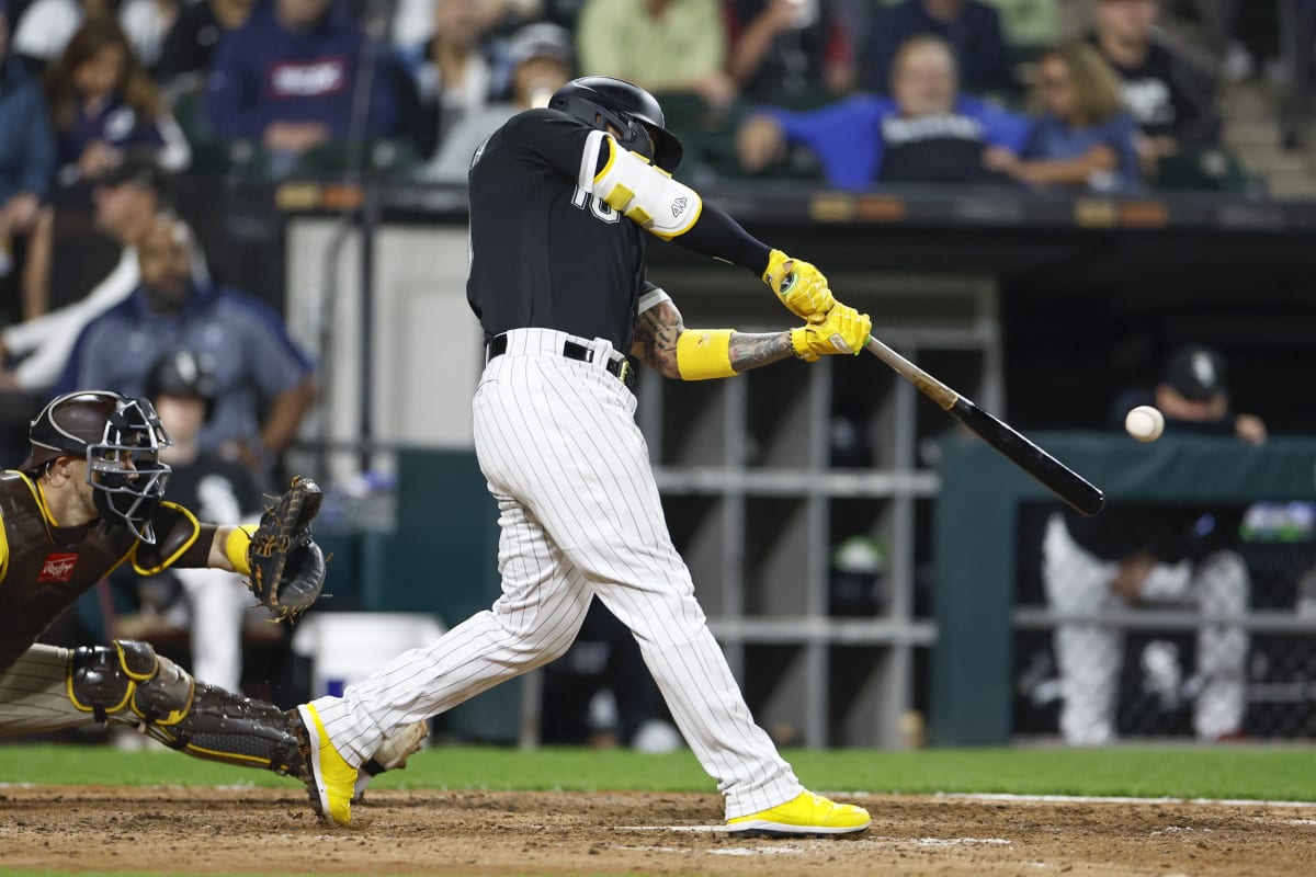 Chicago White Sox Make Big Decision on Key Player Heading into 2024