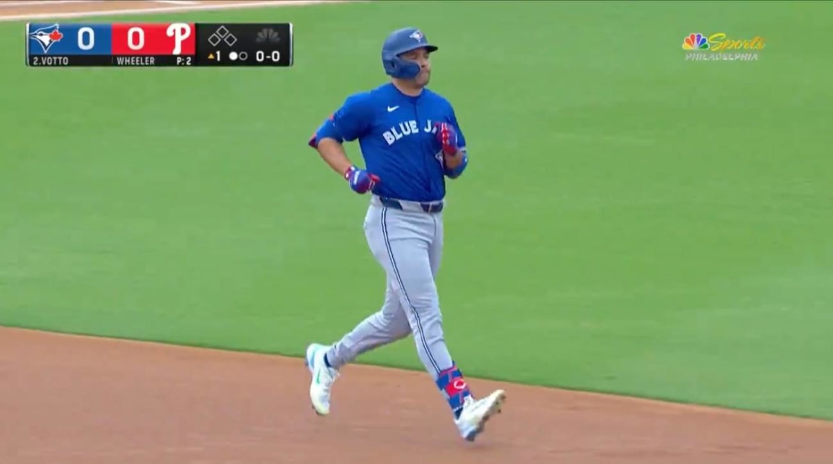 Joey Votto Homers on First Pitch With Blue Jays, and MLB Fans Are in Awe